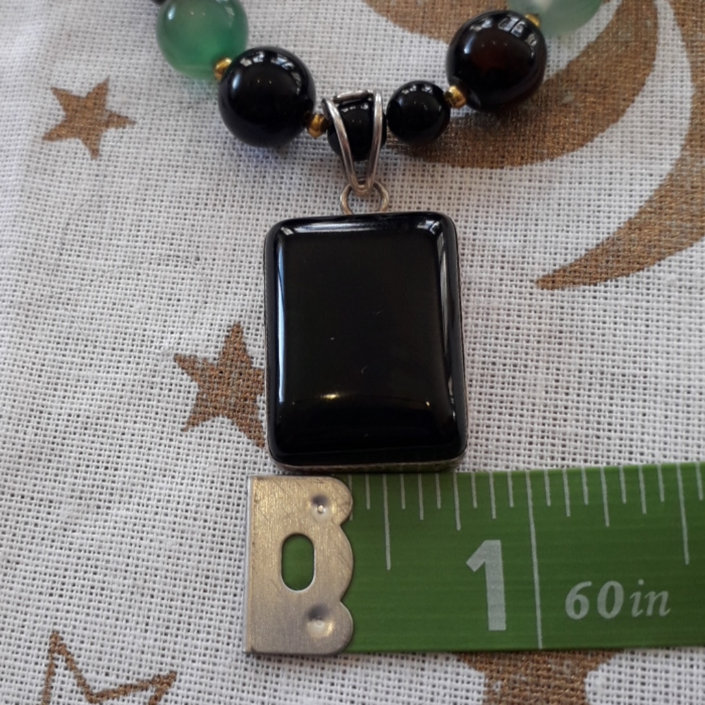Handcrafted Agate Pendant Necklace - Picture 8 of 10